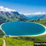 벨기에 와플과 아이스크림 조합 - ## A Symphony of Sweetness: Waffles and Ice Cream